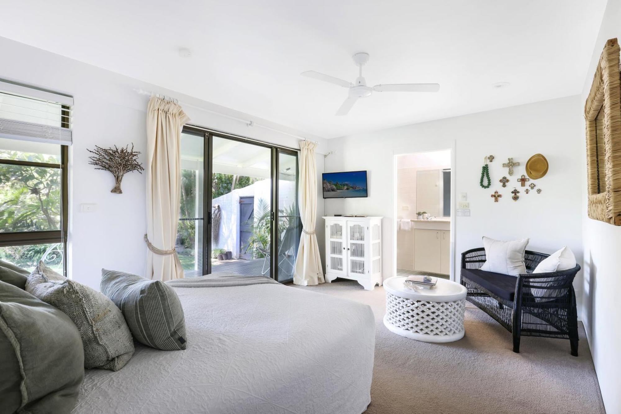 Sensom Boutique Bed And Breakfast サファイア・ビーチ エクステリア 写真